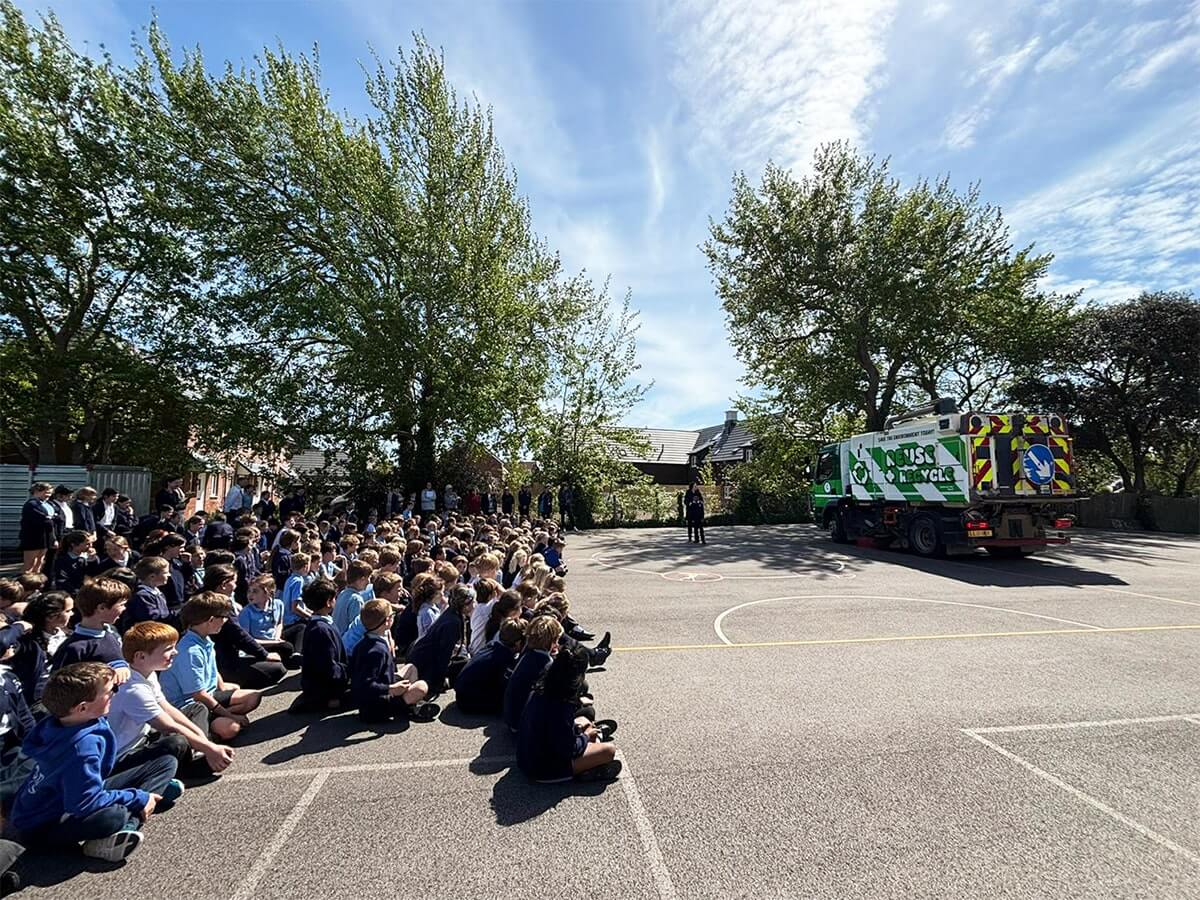 The school gave the Road Sweeper a warm welcome.